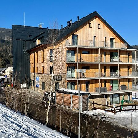 Stylovy Apartman Ski&Bike, ヤンスケー・ラーズニェ エクステリア 写真