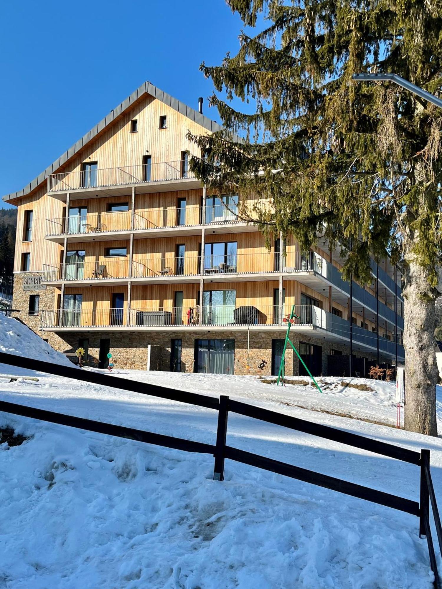 Stylovy Apartman Ski&Bike, ヤンスケー・ラーズニェ エクステリア 写真